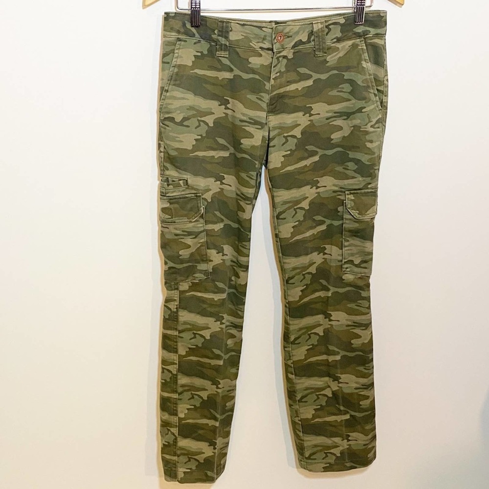 Dickies Camo Low Rise Relaxed Fit Jeans - Great Condition - Women’s Size 2